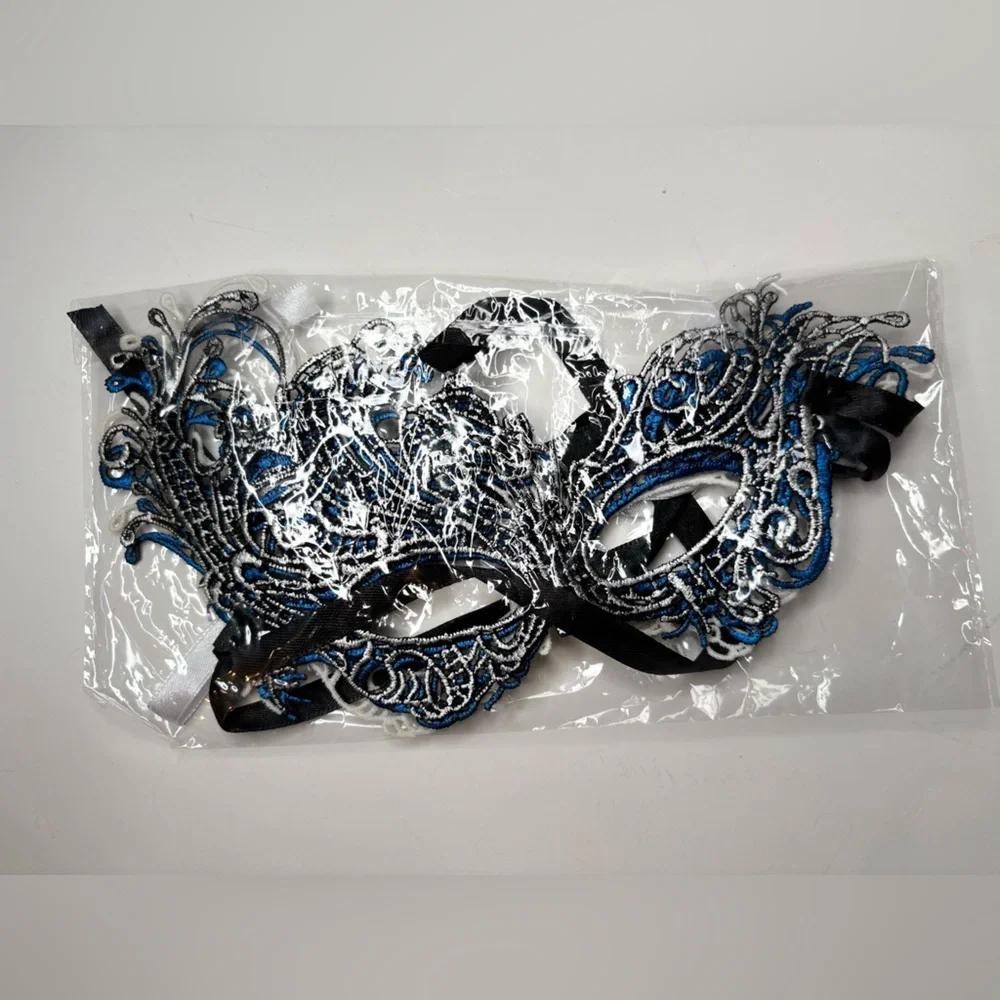 Elegant White Lace Mask 3 pieces